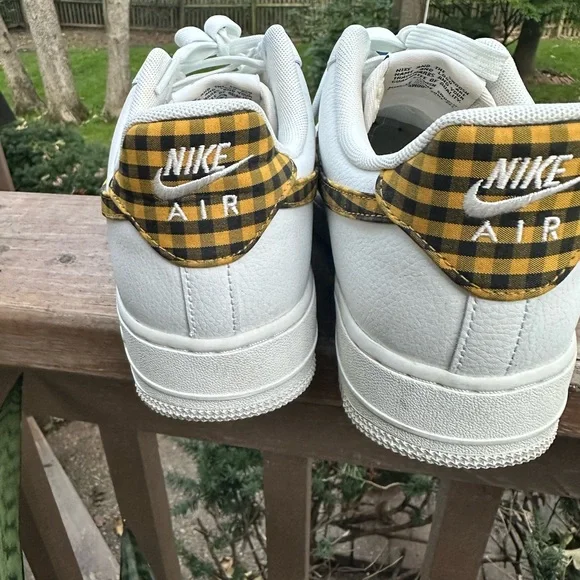 Nike Air Force 1 Low | Game Day Colors Black/Yellow Gingham Swoosh | Size 10. - Picture 3 of 3